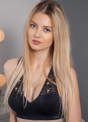 Ellie Lewis