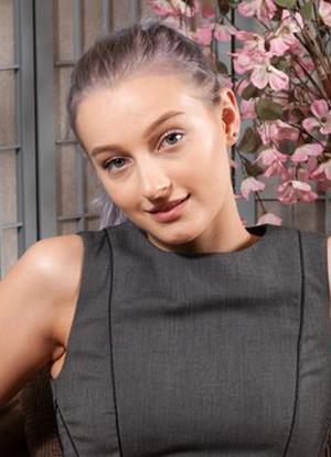 Ellie Kay