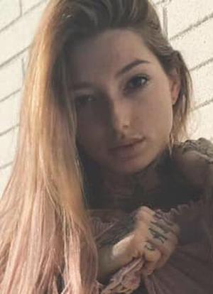 Nefka Blonde