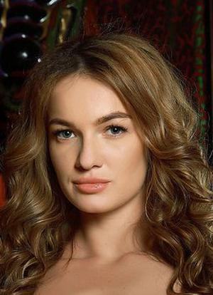 Nicole May