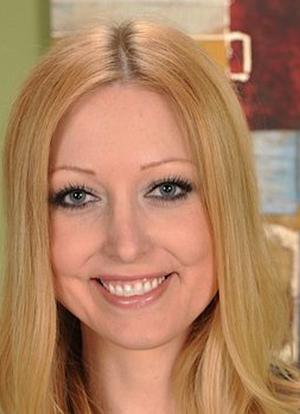 Elle Kenelle