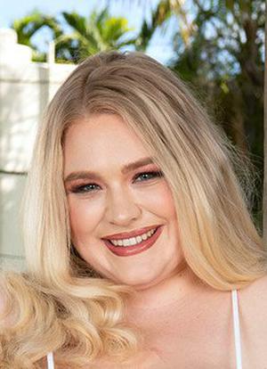 Stella Daniels BBW