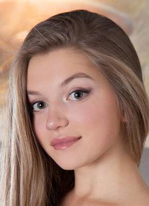 Kira Alexia