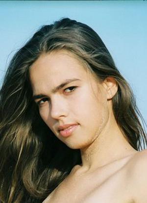 Julia Ae